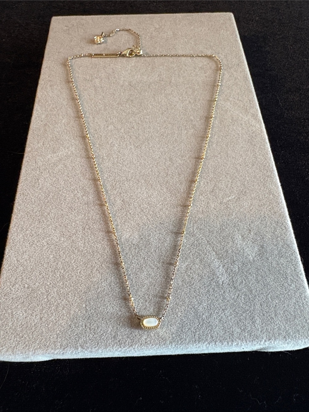 Kendra Scott Mini Elisa Pendant Necklace - Picture 6 of 17
